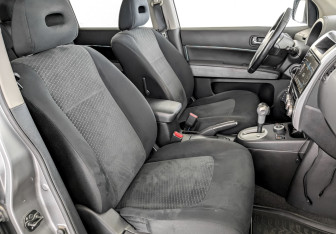 Подержанный автомобиль Nissan X-Trail 2013 года (24 фото)