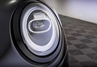 Подержанный автомобиль MINI Hatch 2020 года (17 фото)