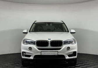 Подержанный автомобиль BMW X5 2017 года (3 фото)