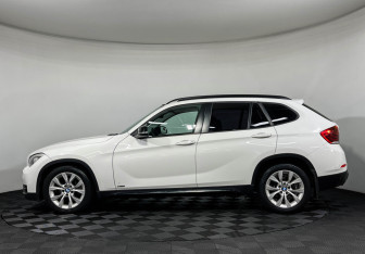Подержанный автомобиль BMW X1 2013 года (5 фото)