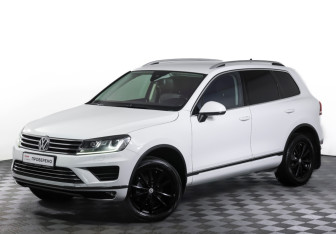Подержанный автомобиль Volkswagen Touareg 2015 года (22 фото)