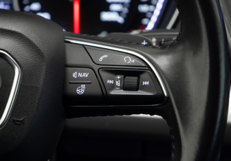 Подержанный автомобиль Audi Q5 2017 года (16 фото)