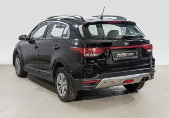 Подержанный автомобиль Kia Rio Hatchback 2021 года (7 фото)