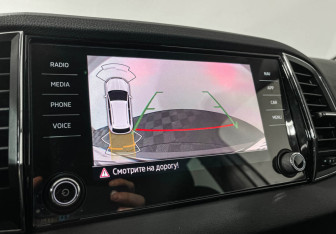 Подержанный автомобиль Skoda Karoq 2020 года (16 фото)