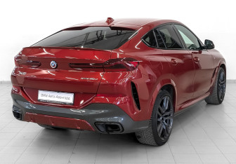 Подержанный автомобиль BMW X6 2021 года (5 фото)