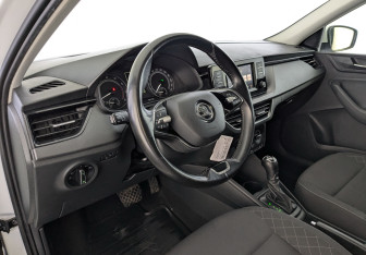 Подержанный автомобиль Skoda Rapid Liftback 2021 года (16 фото)