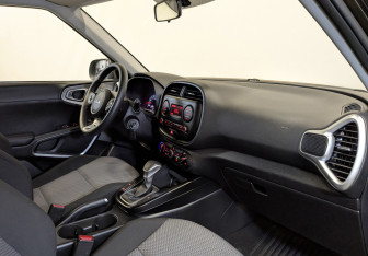 Подержанный автомобиль Kia Soul 2022 года (11 фото)