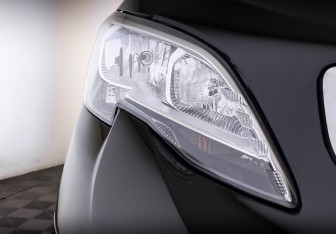 Подержанный автомобиль Peugeot Traveller 2022 года (17 фото)