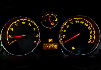 Подержанный автомобиль Opel Antara 2015 года (12 фото)