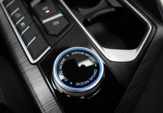 Подержанный автомобиль Geely Tugella 2023 года (23 фото)