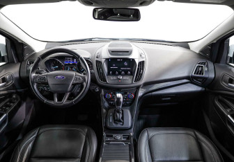 Подержанный автомобиль Ford Kuga 2017 года (8 фото)