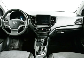 Подержанный автомобиль Hyundai Solaris Sedan 2021 года (9 фото)