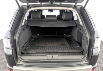 Подержанный автомобиль Land Rover Range Rover Sport 2019 года (10 фото)