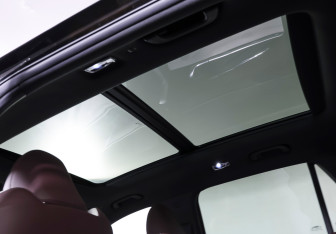 Подержанный автомобиль Geely Monjaro 2023 года (17 фото)