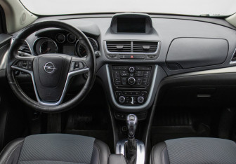 Подержанный автомобиль Opel Mokka 2013 года (13 фото)