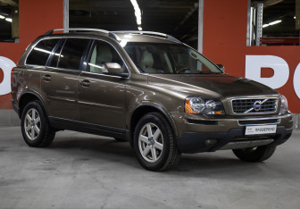 Подержанный автомобиль Volvo XC90 2011 года (3 фото)