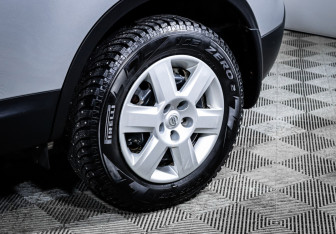 Подержанный автомобиль Nissan Qashqai 2013 года (15 фото)