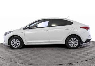 Подержанный автомобиль Hyundai Solaris Sedan 2020 года (8 фото)