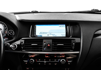 Подержанный автомобиль BMW X4 2015 года (20 фото)