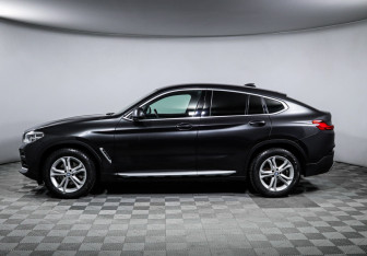 Подержанный автомобиль BMW X4 2019 года (8 фото)
