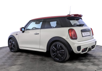Подержанный автомобиль MINI Hatch 2020 года (7 фото)