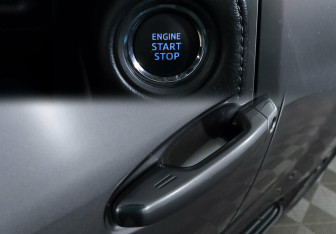 Подержанный автомобиль Toyota Land Cruiser Prado 2022 года (16 фото)