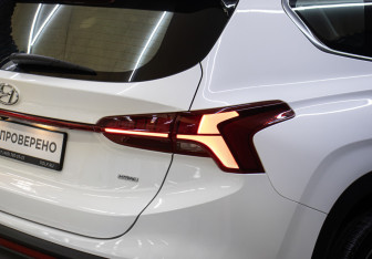 Подержанный автомобиль Hyundai Santa Fe 2021 года (25 фото)