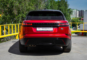 Подержанный автомобиль Land Rover Range Rover Velar 2018 года (5 фото)