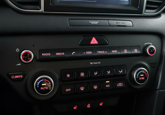 Подержанный автомобиль Kia Sportage 2017 года (18 фото)