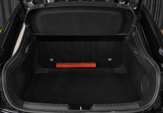 Подержанный автомобиль Changan UNI-V 2024 года (6 фото)