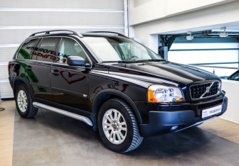 Подержанный автомобиль Volvo XC90 2006 года (3 фото)