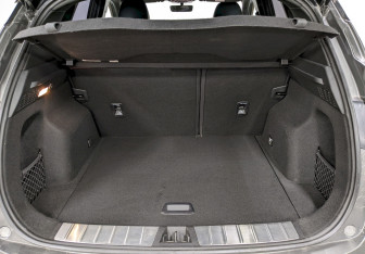 Подержанный автомобиль Geely Coolray 2023 года (10 фото)