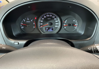 Подержанный автомобиль Hyundai H-1 2018 года (13 фото)