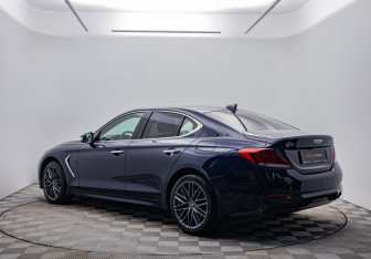 Подержанный автомобиль Genesis G70 2020 года (7 фото)