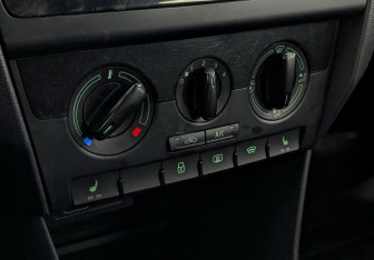 Подержанный автомобиль Skoda Rapid Liftback 2019 года (25 фото)