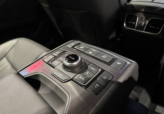 Подержанный автомобиль Genesis G80 2020 года (15 фото)