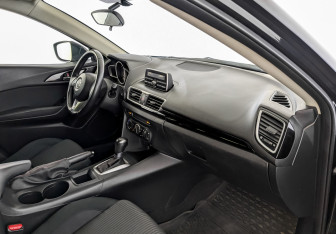 Подержанный автомобиль Mazda 3 Sedan 2014 года (11 фото)