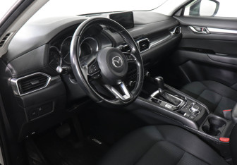 Подержанный автомобиль Mazda CX-5 2019 года (9 фото)