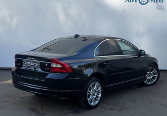 Подержанный автомобиль Volvo S80 2007 года (5 фото)