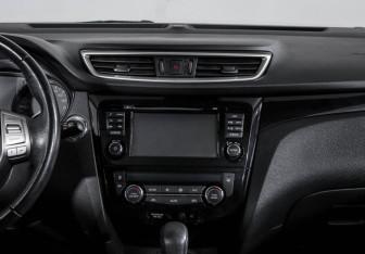 Подержанный автомобиль Nissan Qashqai 2018 года (13 фото)