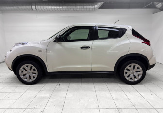 Подержанный автомобиль Nissan Juke 2013 года (8 фото)