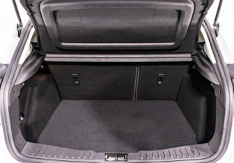 Подержанный автомобиль Ford Focus Hatchback 2017 года (12 фото)