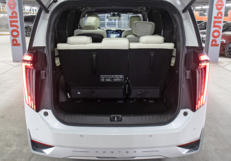 Подержанный автомобиль GAC M8 2024 года (10 фото)