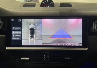 Подержанный автомобиль Porsche Cayenne 2019 года (16 фото)