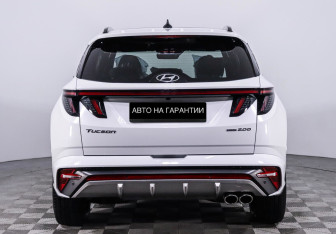 Подержанный автомобиль Hyundai Tucson 2022 года (6 фото)