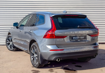 Подержанный автомобиль Volvo XC60 2021 года (7 фото)