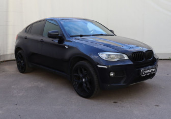 Подержанный автомобиль BMW X6 2013 года (3 фото)