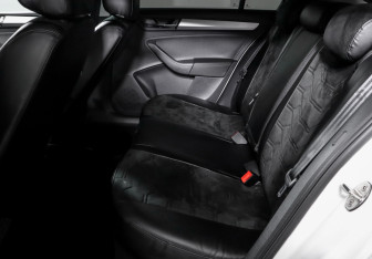 Подержанный автомобиль Skoda Rapid Liftback 2018 года (10 фото)