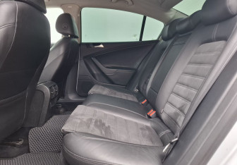 Подержанный автомобиль Volkswagen Passat Sedan 2008 года (11 фото)