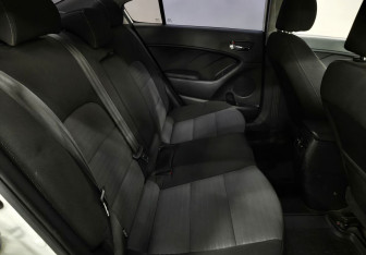 Подержанный автомобиль Kia Cerato Sedan 2018 года (12 фото)